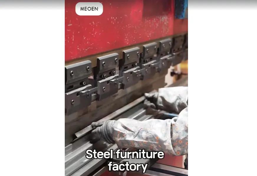 fábrica de muebles de acero